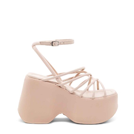 Yoko sandals in soft light pink nappa